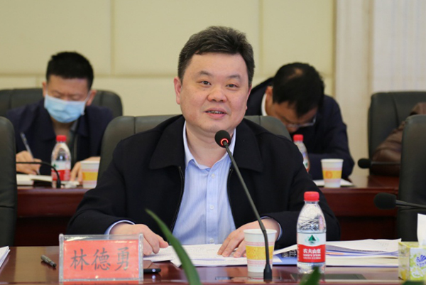4月15日,省财政厅党组成员,副厅长林德勇主持召开2020年财政预算监管