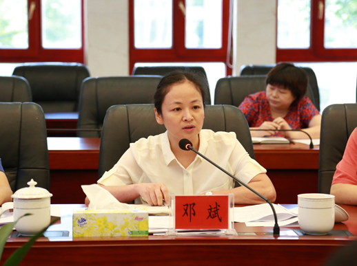 邓斌指出,按照财政部和省委省政府主要领导的批示精神,省财政厅